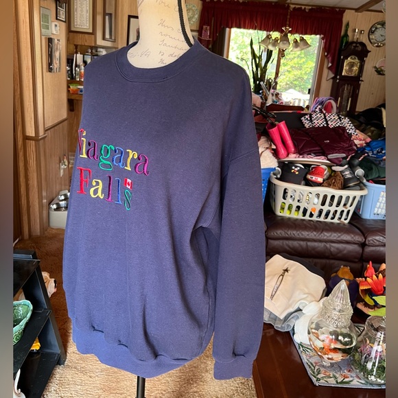 90s Niagara Falls Canada Crewneck Sweatshirt
Embroidery Spellout Blue Color. - Picture 13 of 16